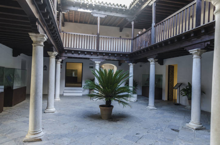 Sevilla 122 - Real Álcazar - Casa del Asistente - Patio del Asistente.jpg